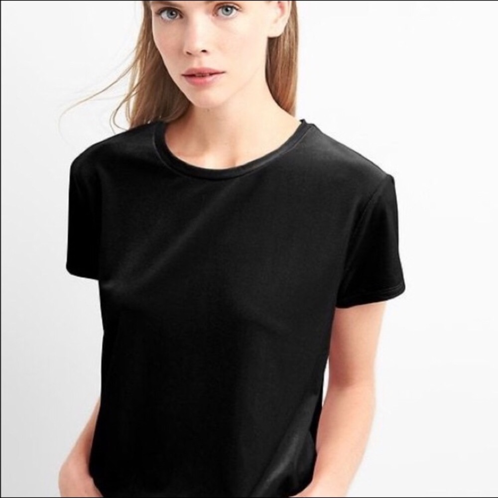 NWT GAP velour tee size small